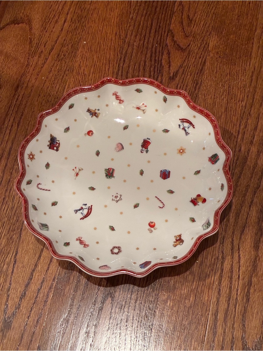 Villeroy & Boch White Porcelain Piece with Brand Mark